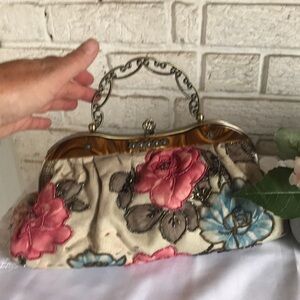 Floral Embroidered Handbag